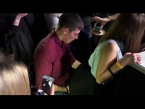 ❤️ Sèks reyèl nan yon nayklib Ris. Ti fi Ris 18-zan nan anus la ak vajen foutu nan yon nayklib ❤️ Slope nan pònografi ht.pornhills-com.ru ❌